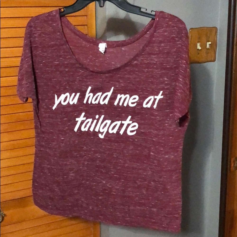 Off-Shoulder tee